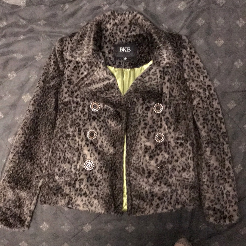 BKE outerwear - Leopard print button front faux fur coat.